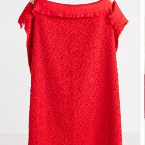 Red cloudy Bouclé throw blanket